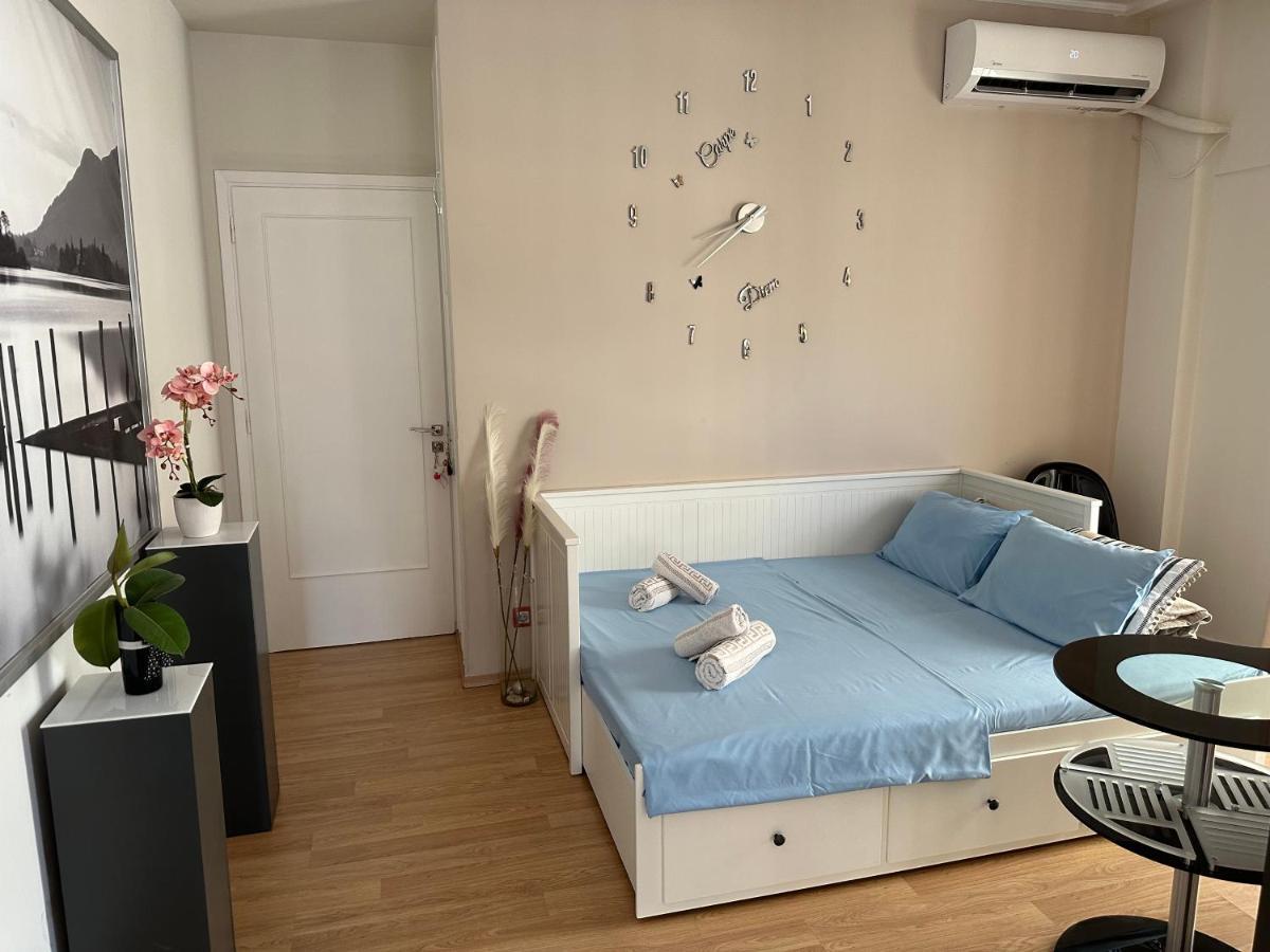 Cozy Apartment With Parking Near The City Center Athens Exterior photo