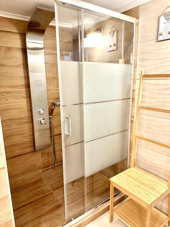 Cozy Apartment With Parking Near The City Center Athens Exterior photo